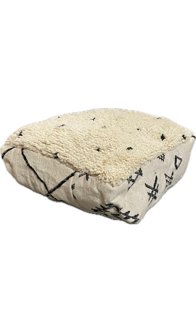 Pouf Béni Ouarain à pois noir