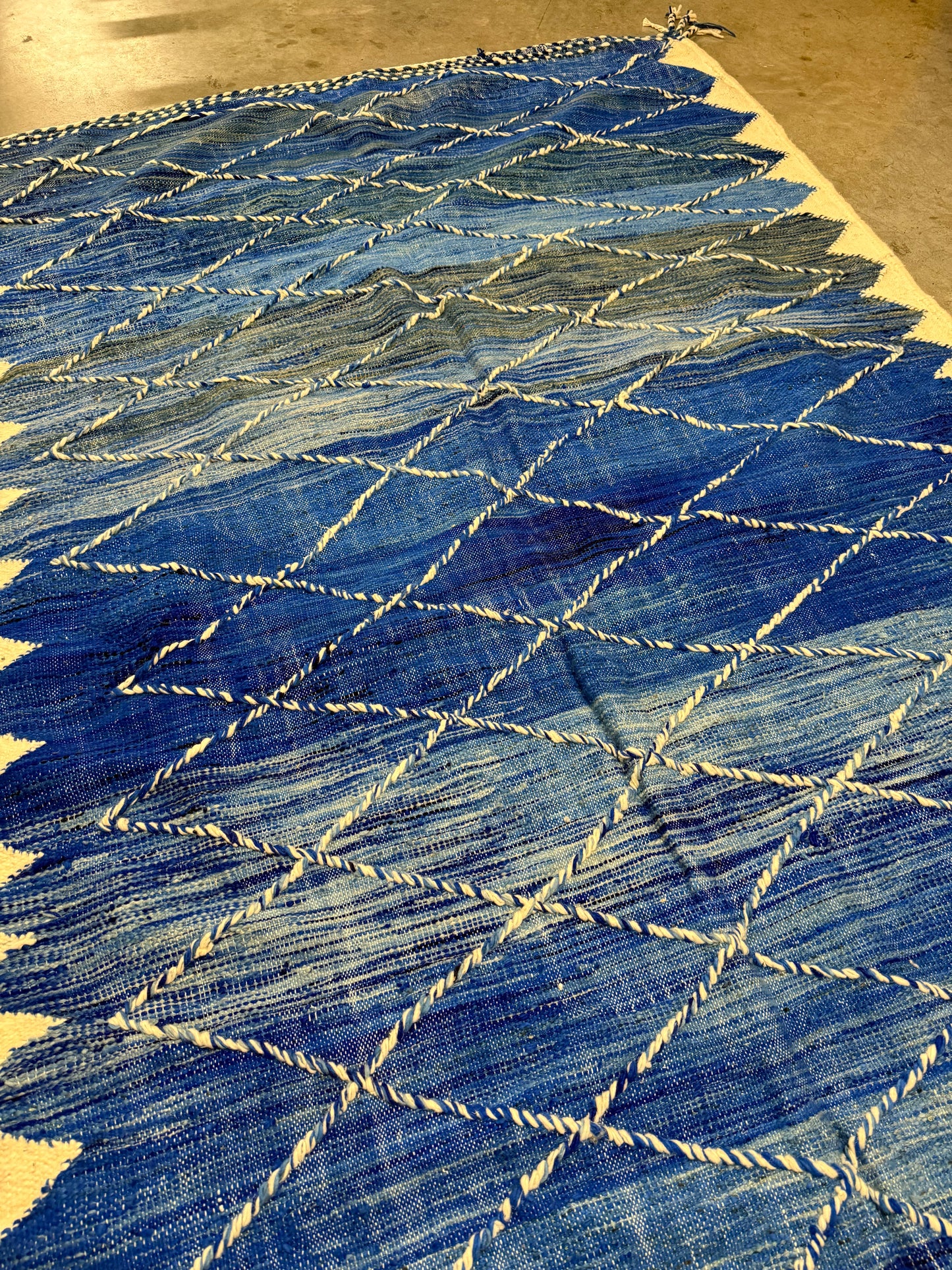 Tapis Zanafi nuances de bleu