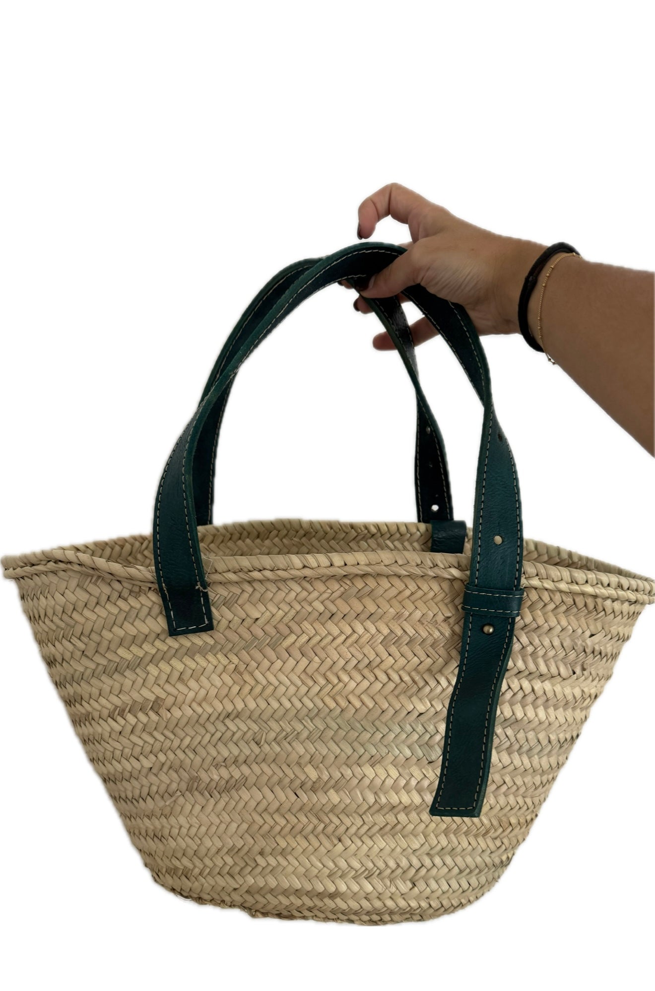 Panier en osier détails en cuir