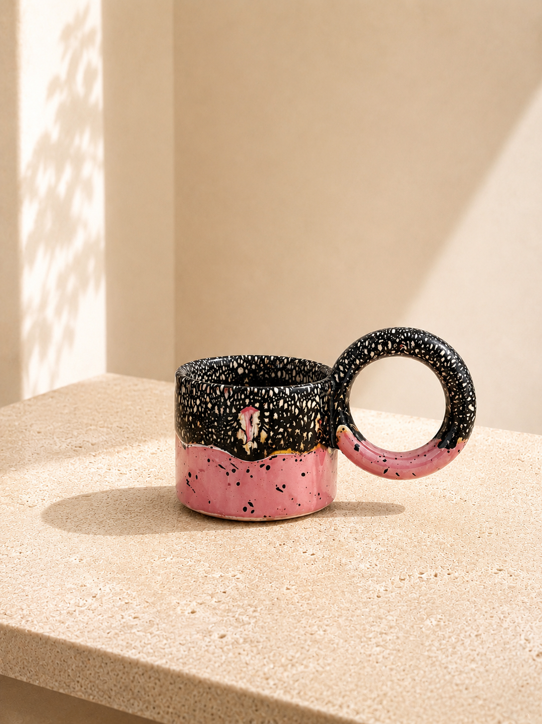 Tasse en céramique émaillée anse XL