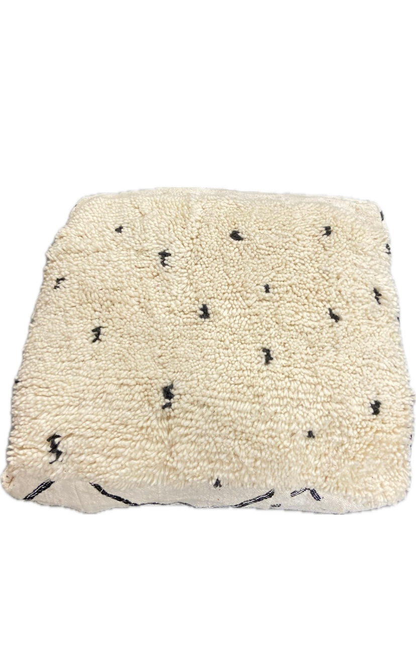 Pouf Béni Ouarain à pois noir
