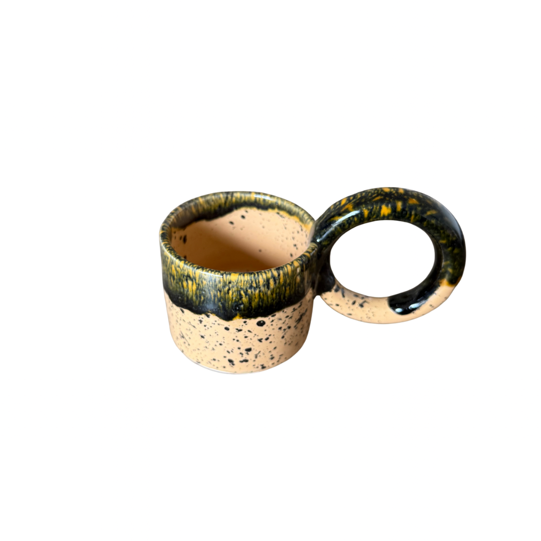 Tasse artisanale en céramique émaillée