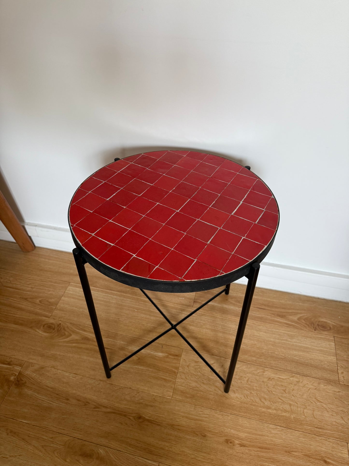 Table d’appoint en Zellige rouge