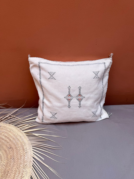 Housse de coussin en soie végétale blanche