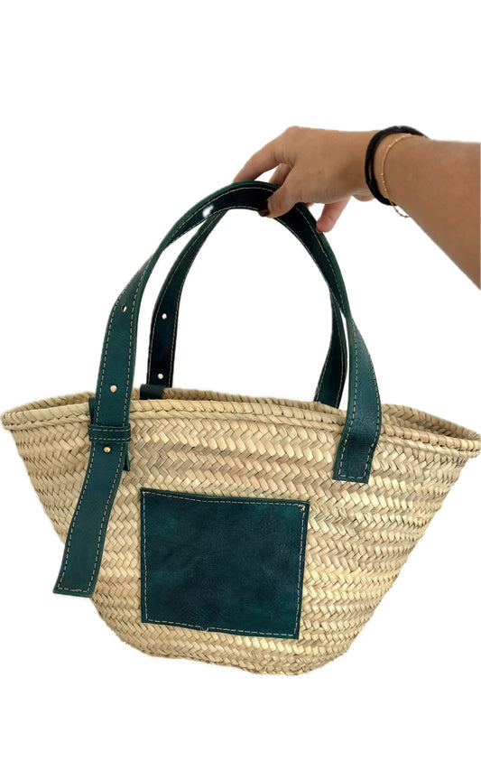Panier en osier détails en cuir