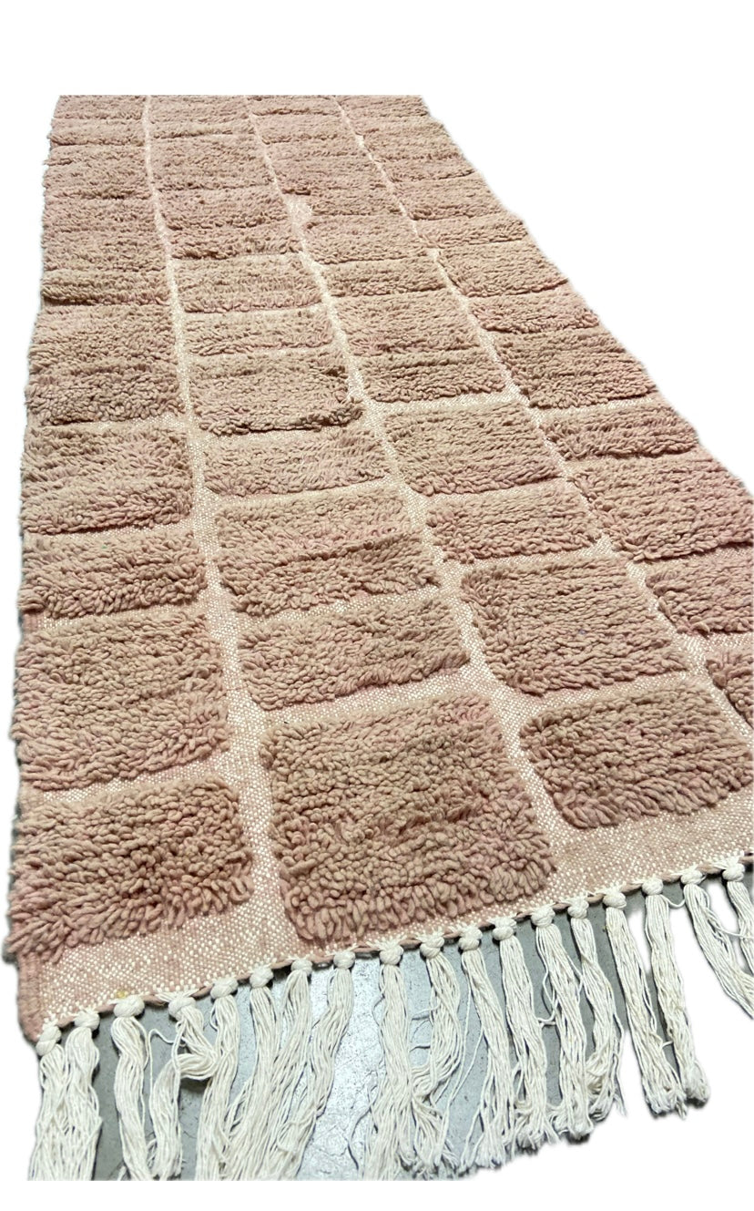 Tapis couloir Béni Ouarain rose poudré