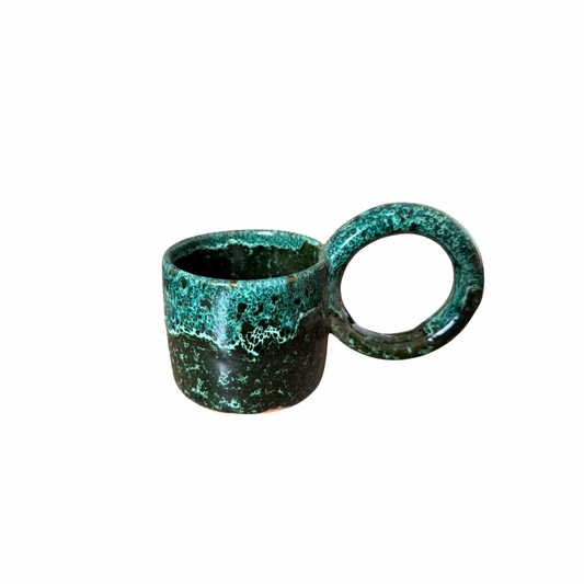 Tasse artisanale en céramique émaillée