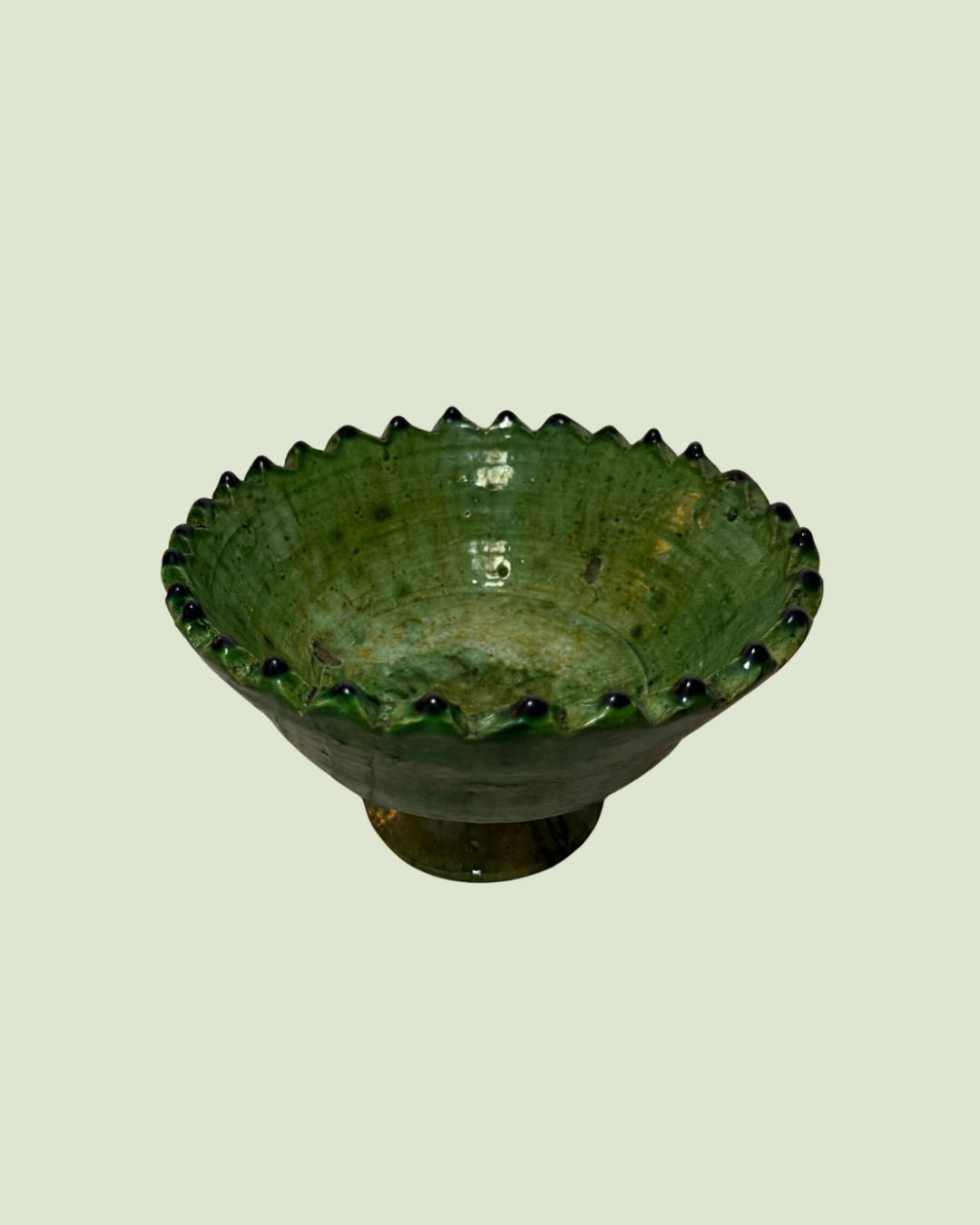 Coupe à fruit dentelée sur pied verte tamegroute