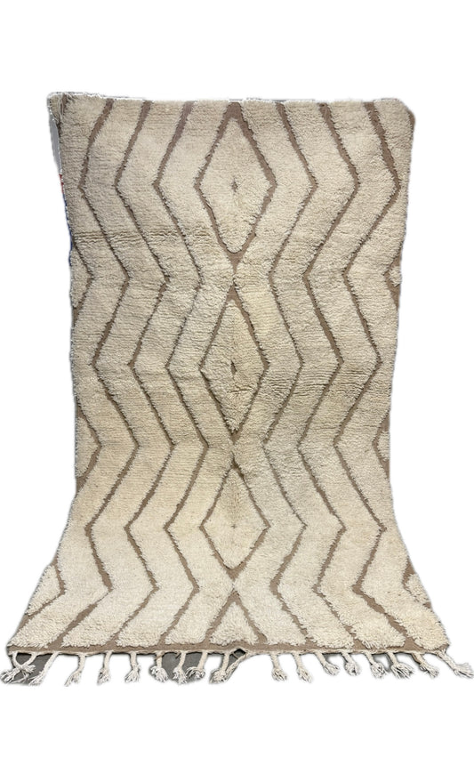 Béni Ourain Berber rug White on brown frame