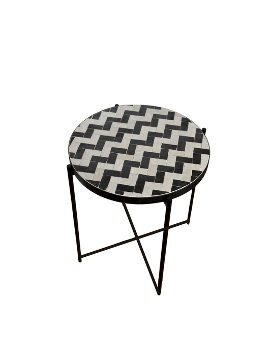 Table d'appoint en Zellige noir et blanc