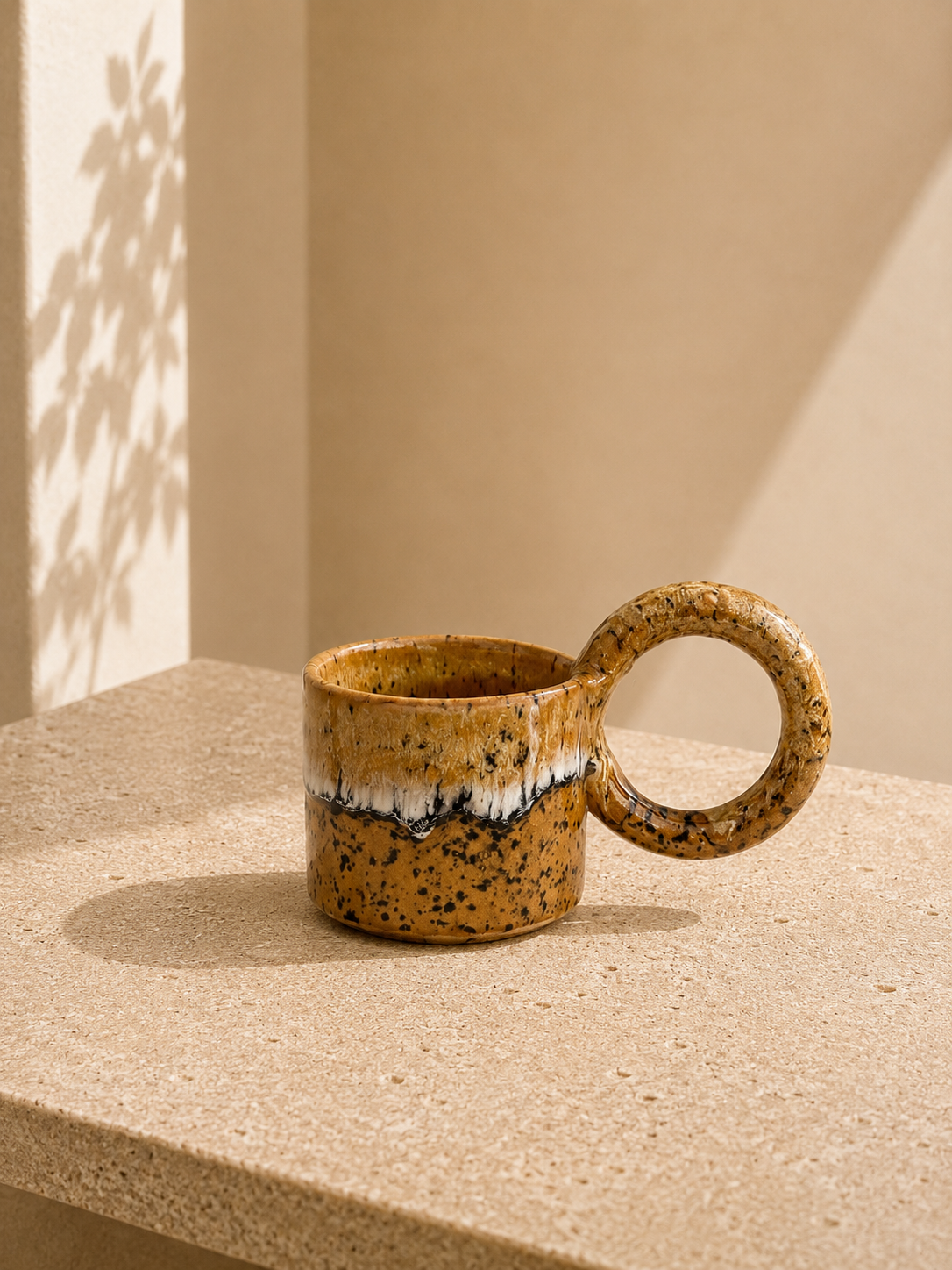 Tasse en céramique émaillée anse XL