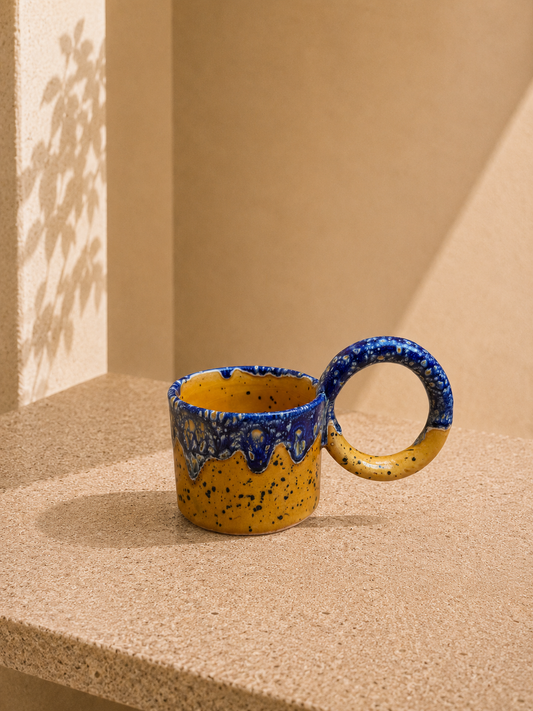 Tasse artisanale en céramique émaillée anse XL
