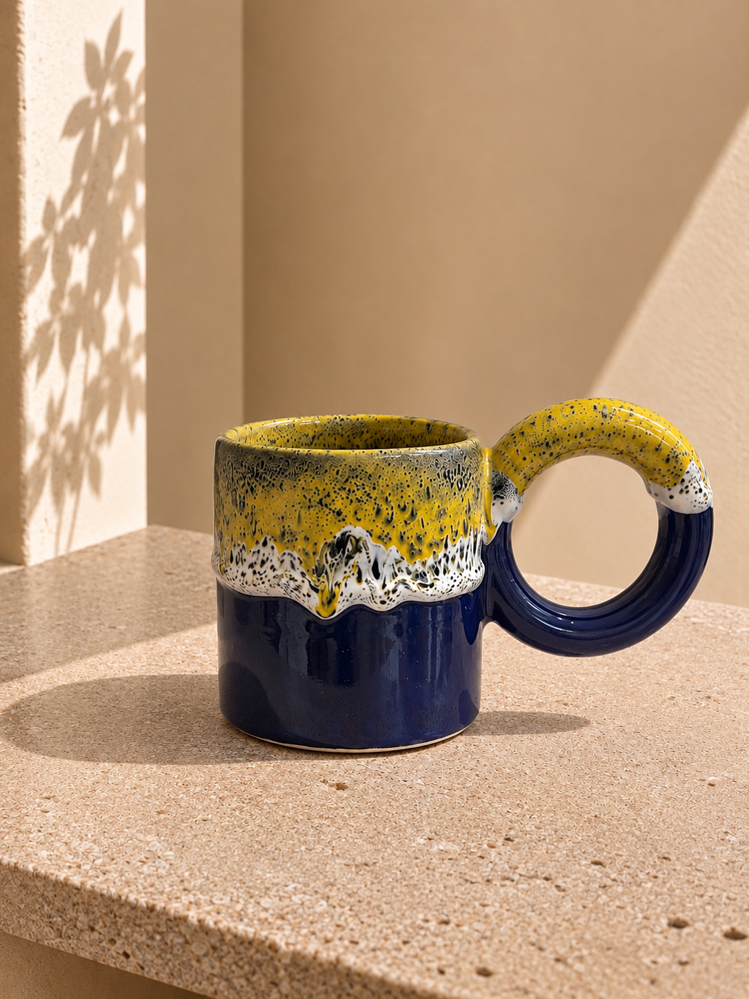 Mug artisanal en céramique émaillée anse XL